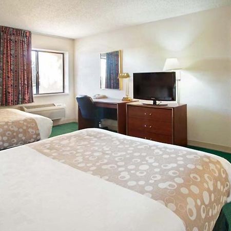 Norwood Inn & Suites Indianapolis East Post Drive Dış mekan fotoğraf