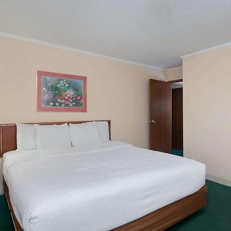 Norwood Inn & Suites Indianapolis East Post Drive Dış mekan fotoğraf
