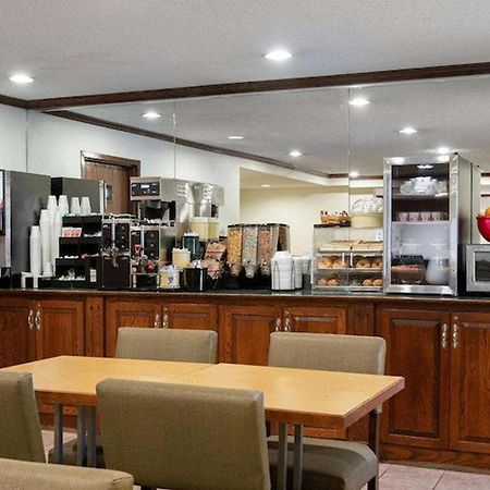 Norwood Inn & Suites Indianapolis East Post Drive Dış mekan fotoğraf