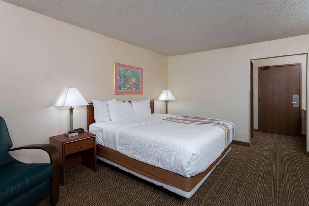 Norwood Inn & Suites Indianapolis East Post Drive Dış mekan fotoğraf