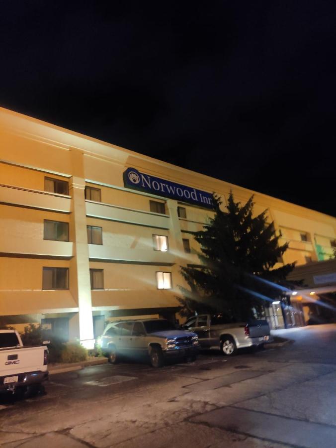 Norwood Inn & Suites Indianapolis East Post Drive Dış mekan fotoğraf