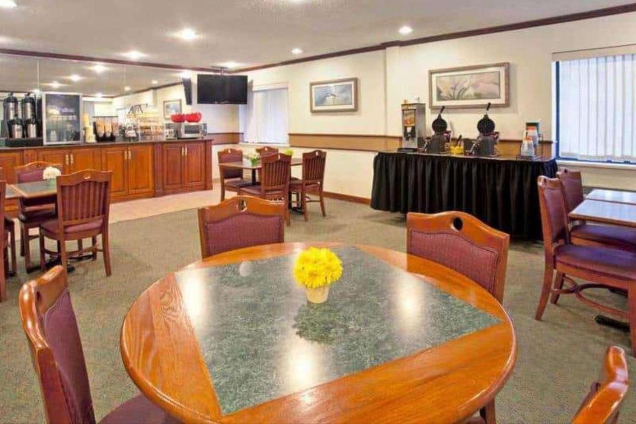 Norwood Inn & Suites Indianapolis East Post Drive Dış mekan fotoğraf