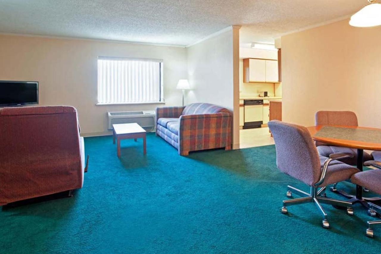 Norwood Inn & Suites Indianapolis East Post Drive Dış mekan fotoğraf