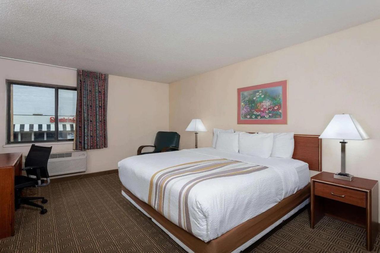 Norwood Inn & Suites Indianapolis East Post Drive Dış mekan fotoğraf