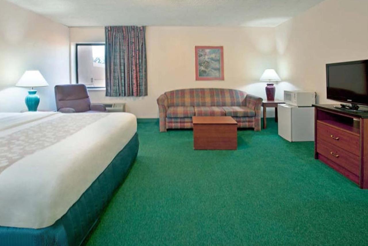 Norwood Inn & Suites Indianapolis East Post Drive Dış mekan fotoğraf